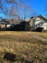 Building Photo - 5518 S Roanoke Ave