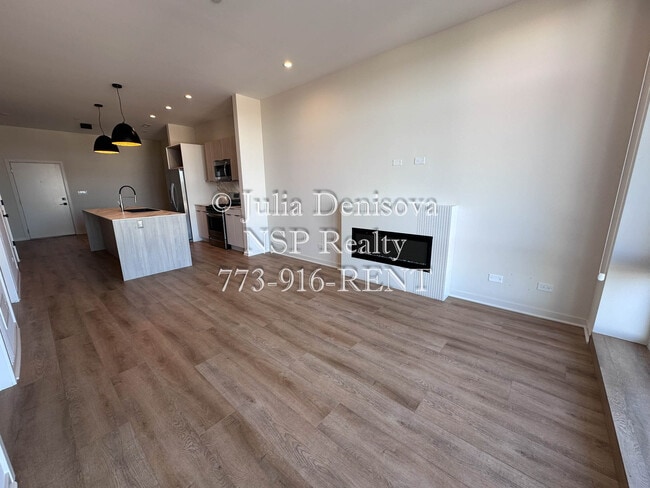 Building Photo - 3207 N Narragansett Ave