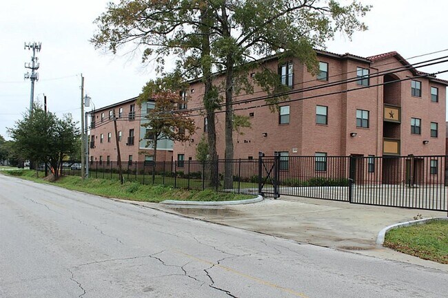 Foto del edificio - 10102 Neuens Rd