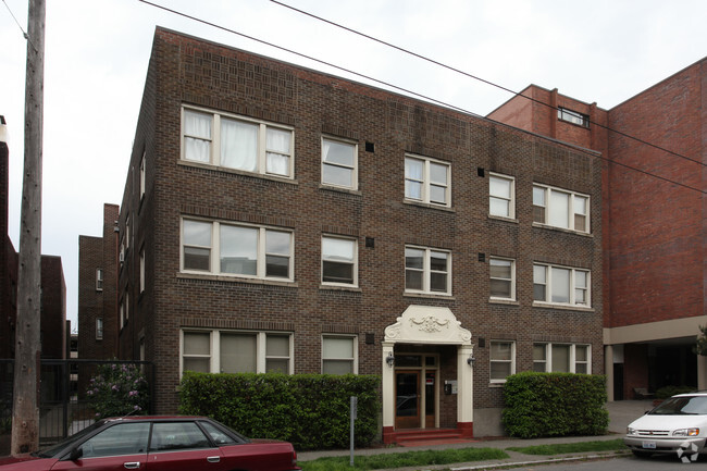 Building Photo - Capitol Place Apartments