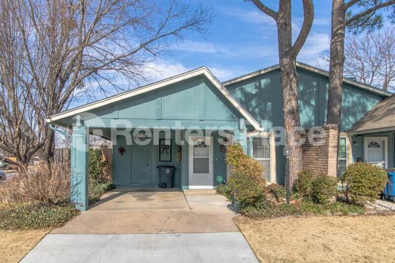 Primary Photo - 10803 E 15th St