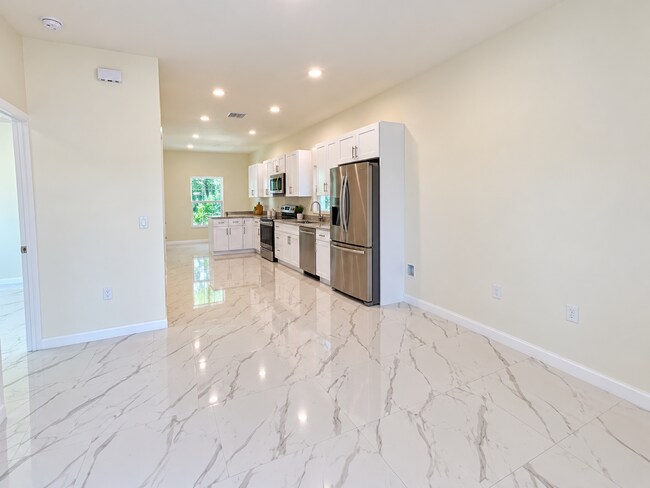 Building Photo - 13055 Appleby Dr