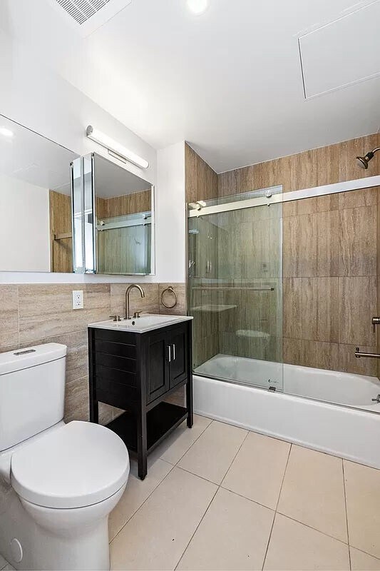 Foto del edificio - 63 W 104th St
