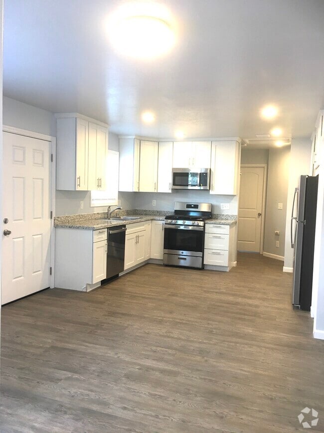 Del Prado Park Student Apartments for Rent Marina, CA 1 Rentals