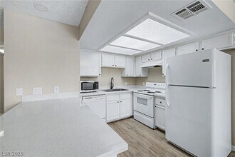 Building Photo - 1513 Cedar Rock Ln