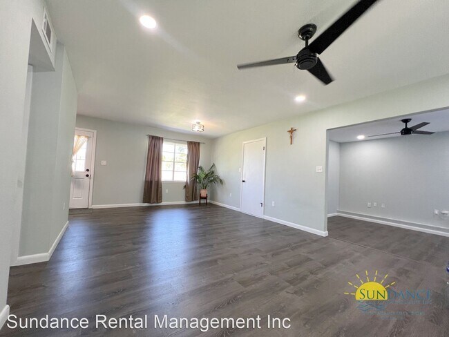 Building Photo - 3 br, 2 bath House - 69 Berwick Circle