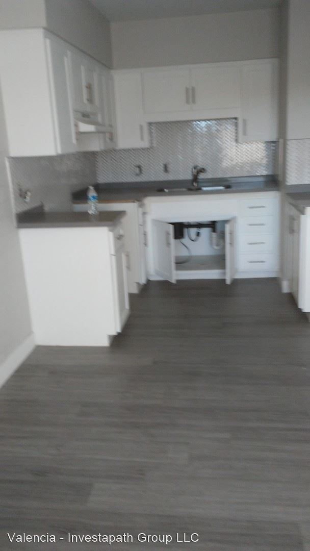 Foto del edificio - 3219 E Earll Dr