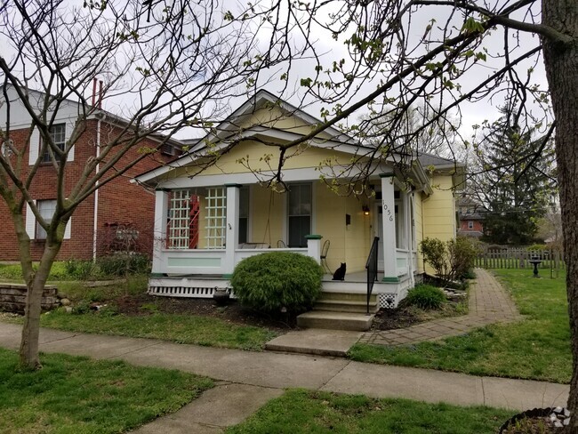 Building Photo - 1056 Highland St