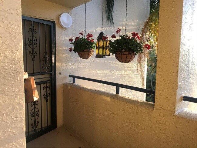 Foto del edificio - 825 S Osprey Ave