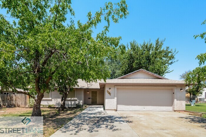 Foto principal - Charming 3 Bedroom in Glendale!