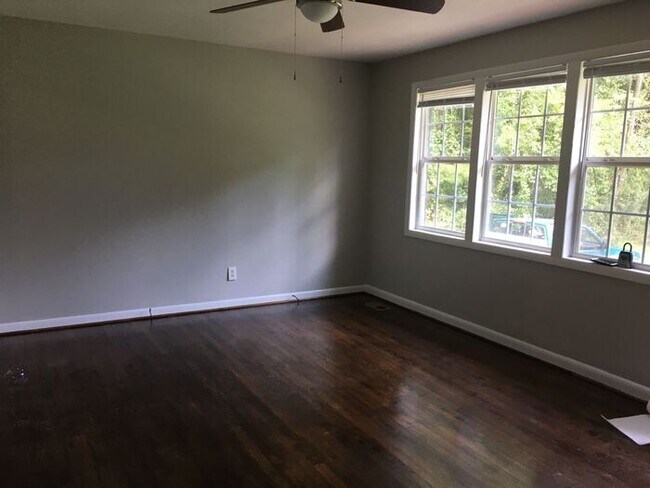 Building Photo - 2549 Vestal Avenue, Fayetteville