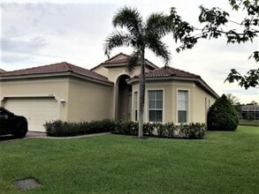 Building Photo - 6204 Santa Margarito Dr
