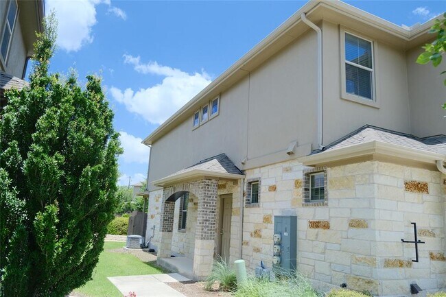 Foto del edificio - 2880 Donnell Dr