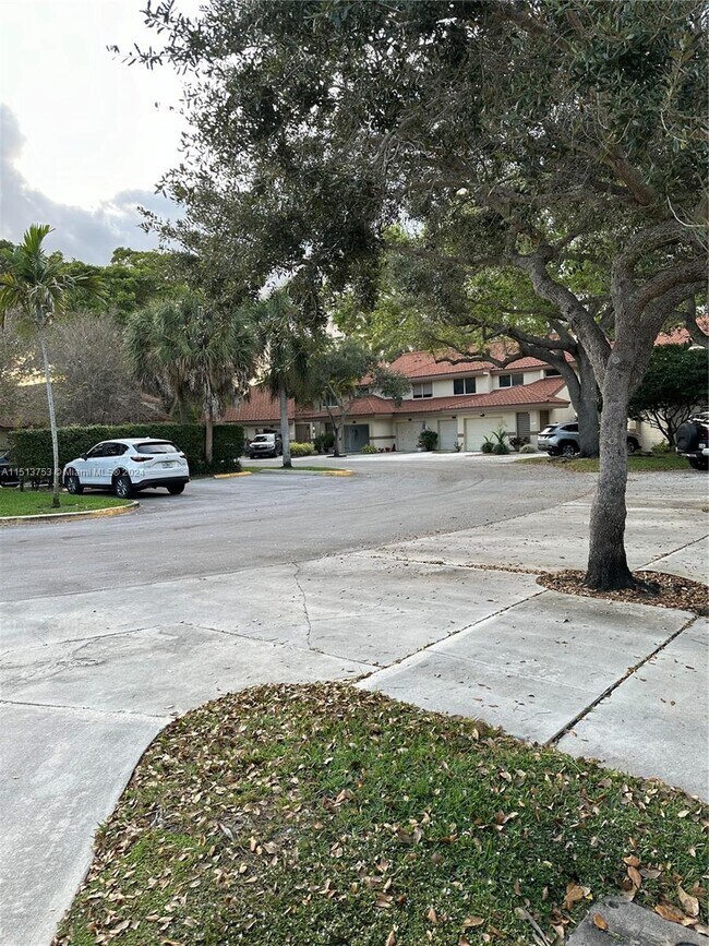 Foto del edificio - 972 NW 92nd Terrace