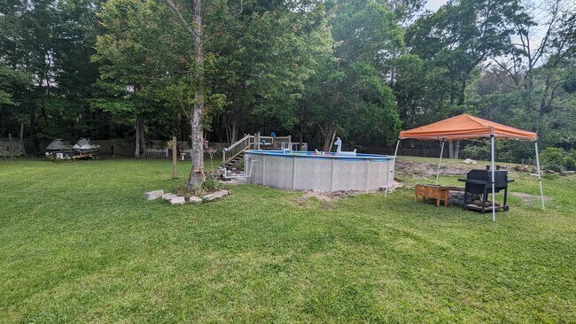 Foto del edificio - 444 Jax Estates Dr S