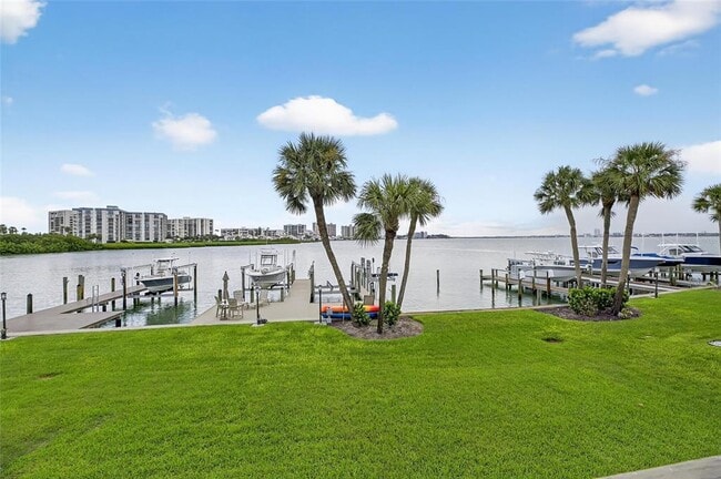 Building Photo - 160 Marina Del Rey Ct