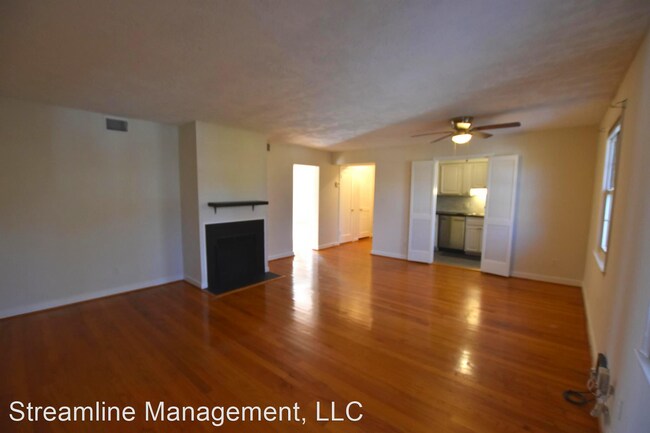Building Photo - 2 br, 1 bath House - 2228 Washington Ave #301
