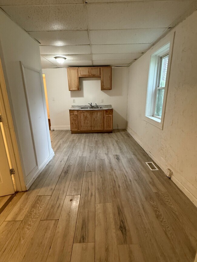 Foto del edificio - 15220 Saranac Rd