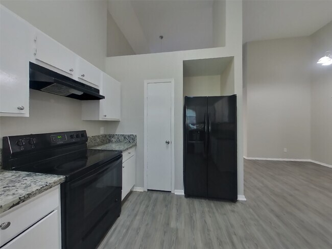 Building Photo - 13314 Chaston Dr