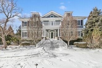 Building Photo - 23 Meadow Ln