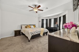 Building Photo - 15950 Boom Dr