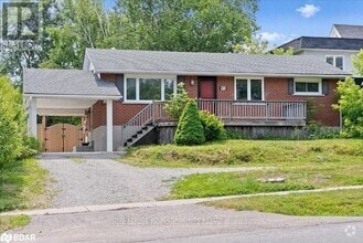 Building Photo - 93 Westmount Dr S