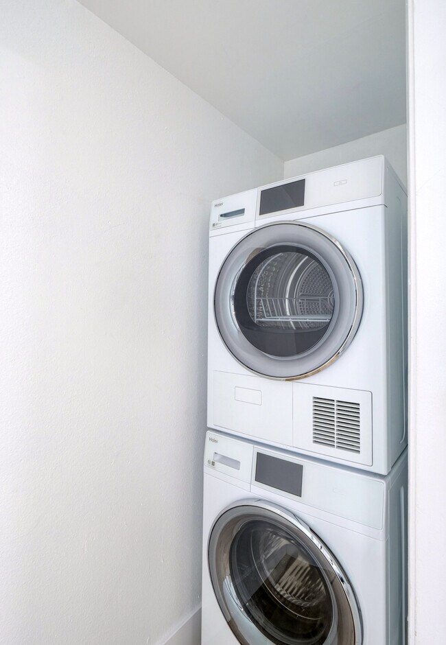 Foto del edificio - Avenue 32 #200V, LP.