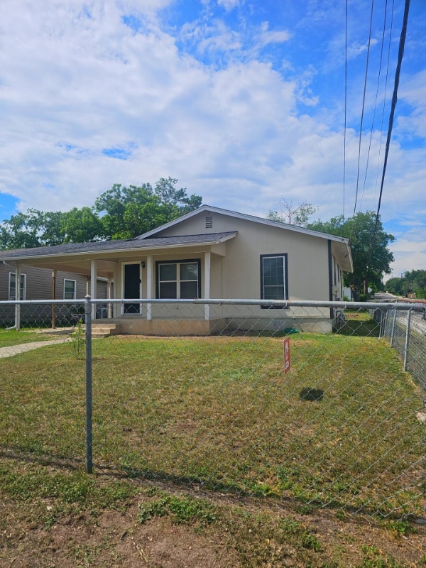 Building Photo - 5003 Lark Ave