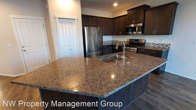 Building Photo - 3 br, 2.5 bath House - 10311 Suncrest Blvd.