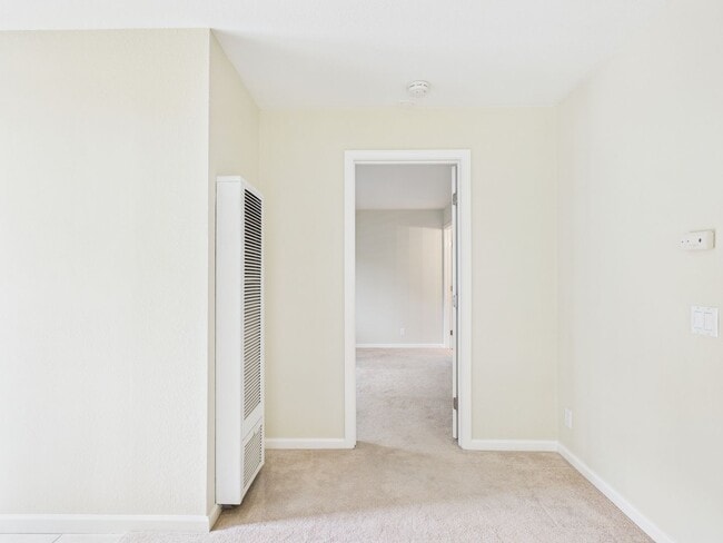 Building Photo - Private 1 bedroom condo at Cypress Park