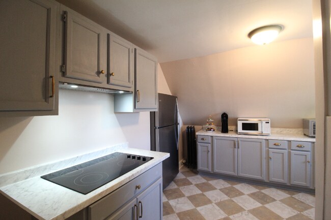 Foto del edificio - 800 Monroe Ave