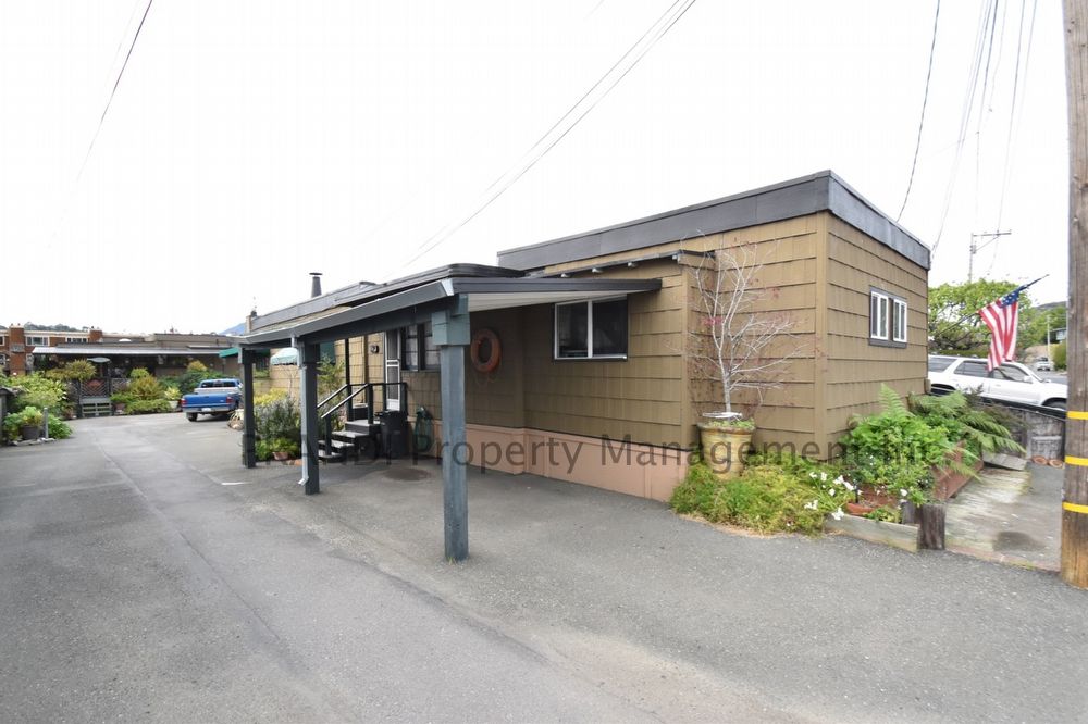 Primary Photo - 42 Mooring Rd