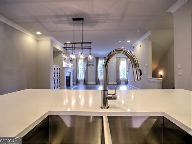 Foto del edificio - 205 Old Orchard Ln