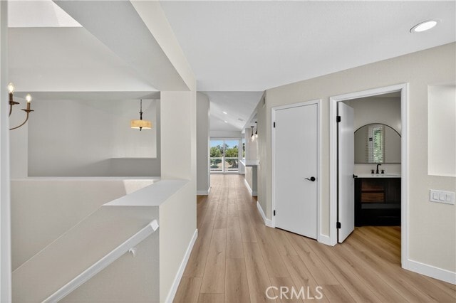 Building Photo - 915 Gardenia Way