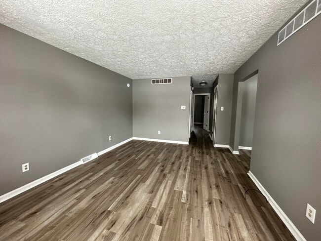 Building Photo - 3552 Honey Jay Ct