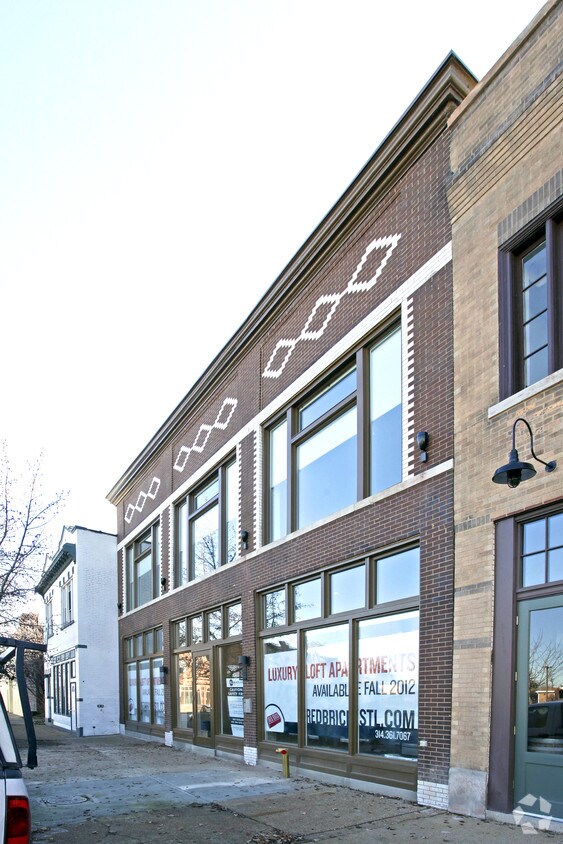 Building Photo - 4432-4434 Olive St