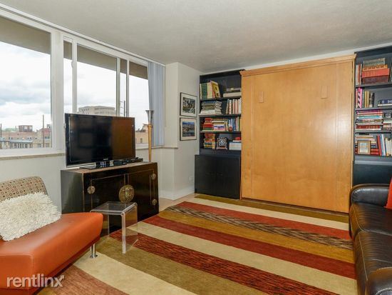 Foto principal - 708 Argonne Ave NE