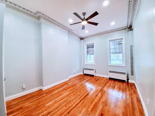 Building Photo - 125 Park Ave