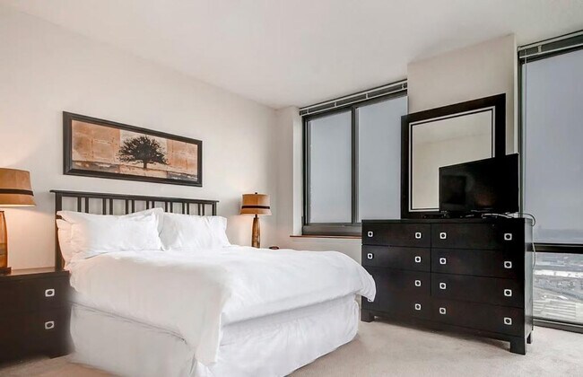 Foto del edificio - 48 Washington Blvd