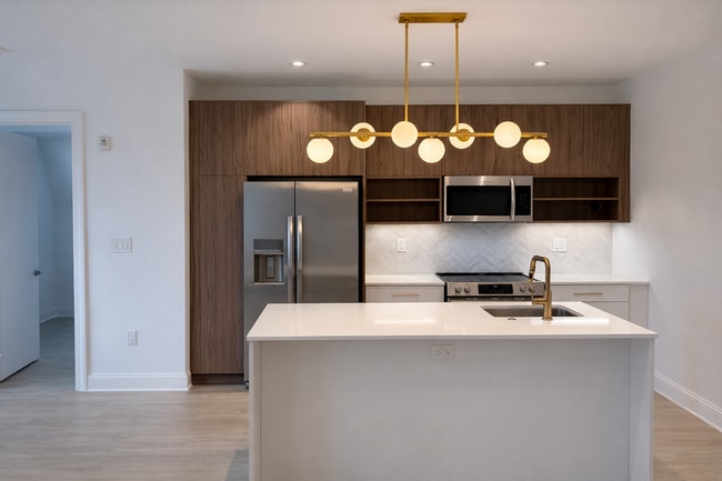 Building Photo - The Palmer