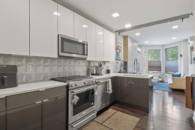 Building Photo - 367 2nd Street Unit 102