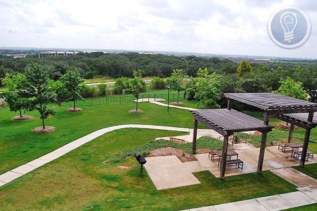 Foto del edificio - 9914 W Military Dr