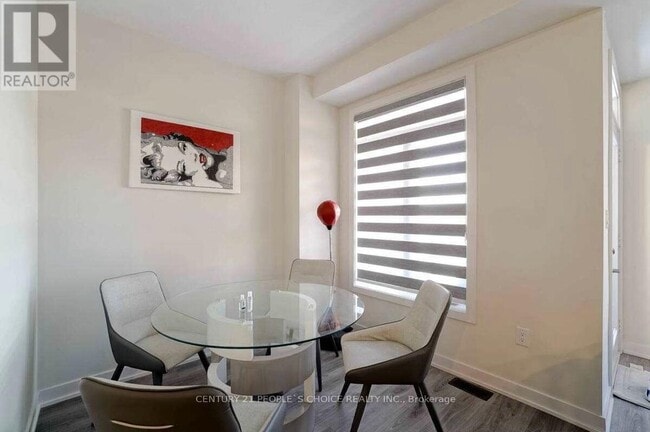 Building Photo - 590 N Service Rd