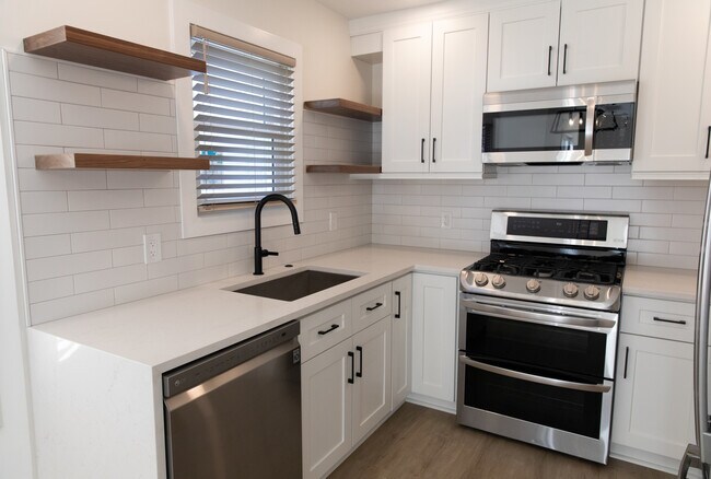 Foto del edificio - 713 Stevens St