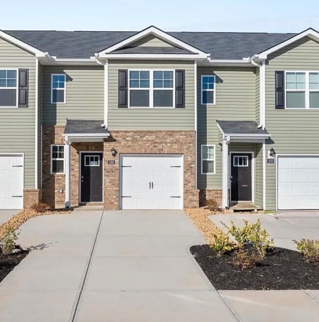 Building Photo - 1271 Bent Water Cir