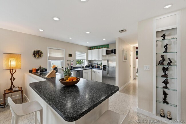 Foto del edificio - 708 Westwind Dr