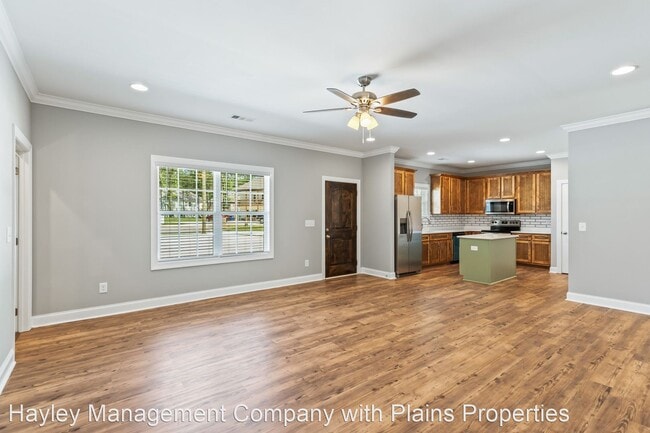 Building Photo - 4 br, 4.5 bath House - 929 Logan Court