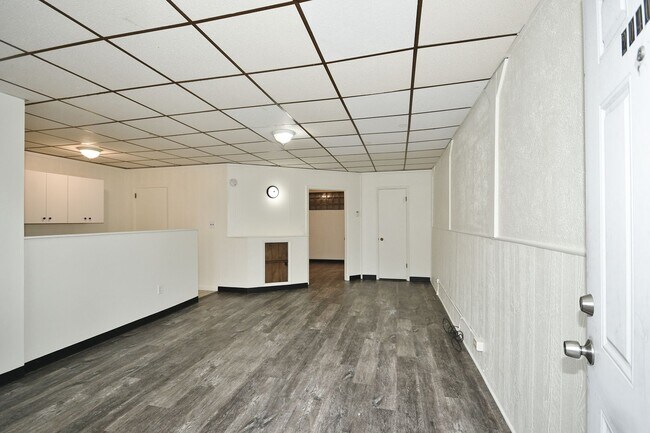 Foto del edificio - 2040 Brownsville Rd