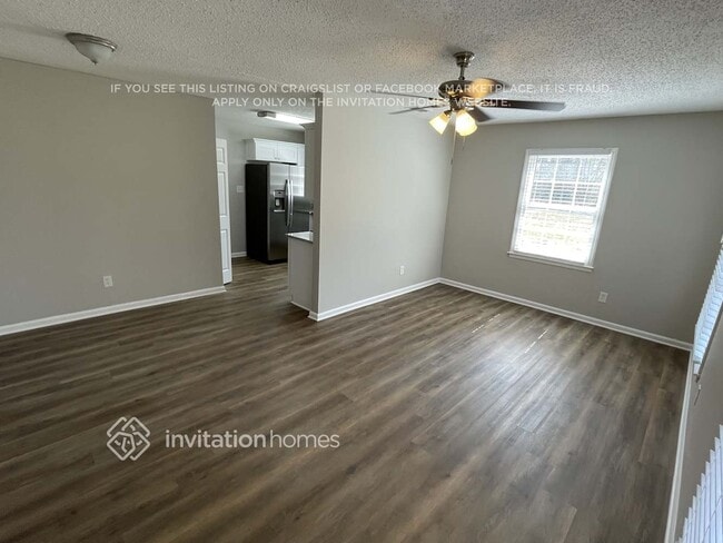 Foto del edificio - 10437 White Pine Rd