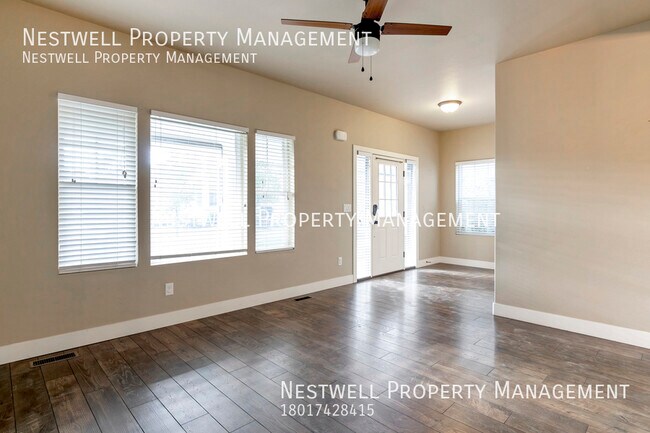 Foto del edificio - Fantastic 4-bed Home in Daybreak